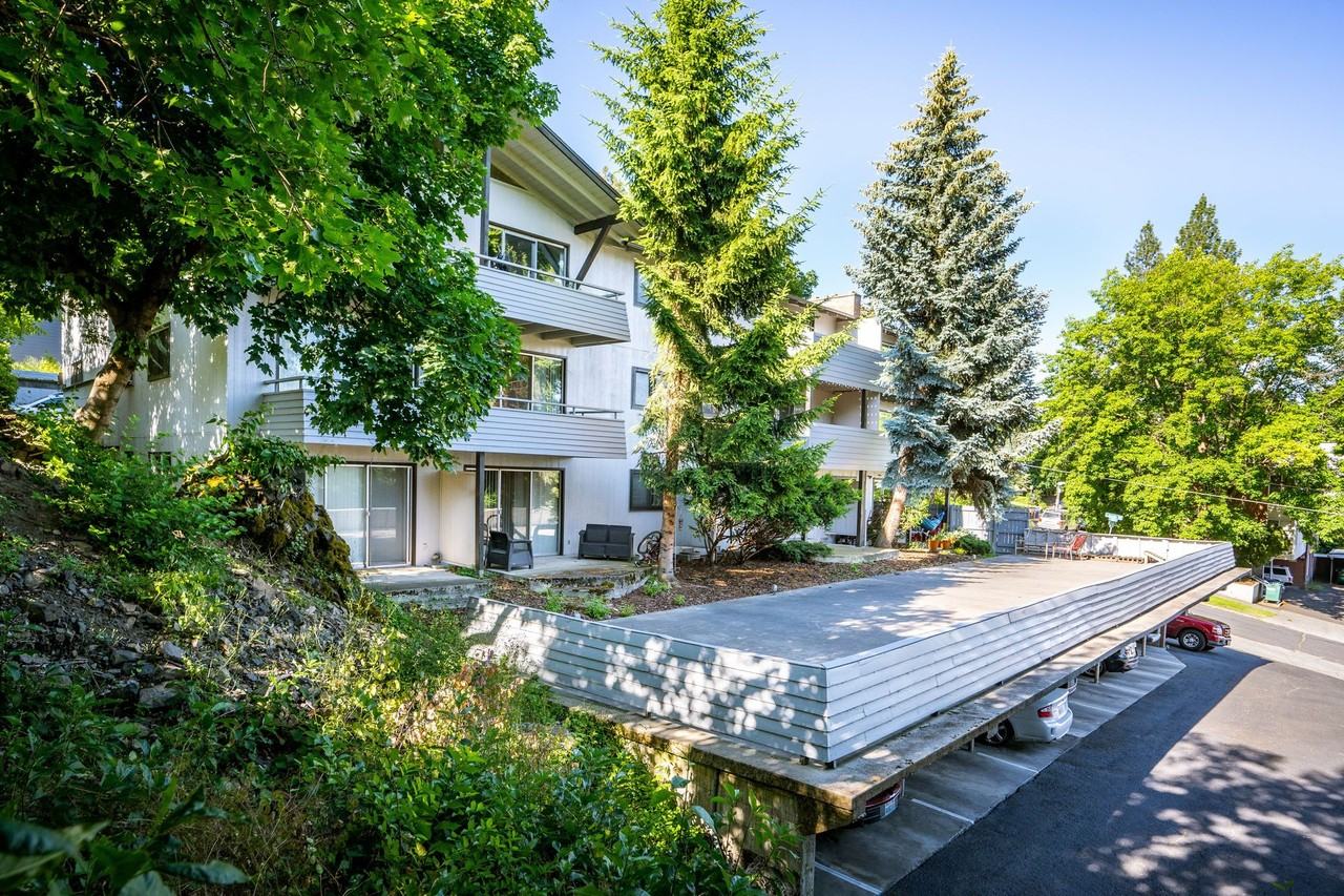 705 S. Lincoln - Photo 3 of 50