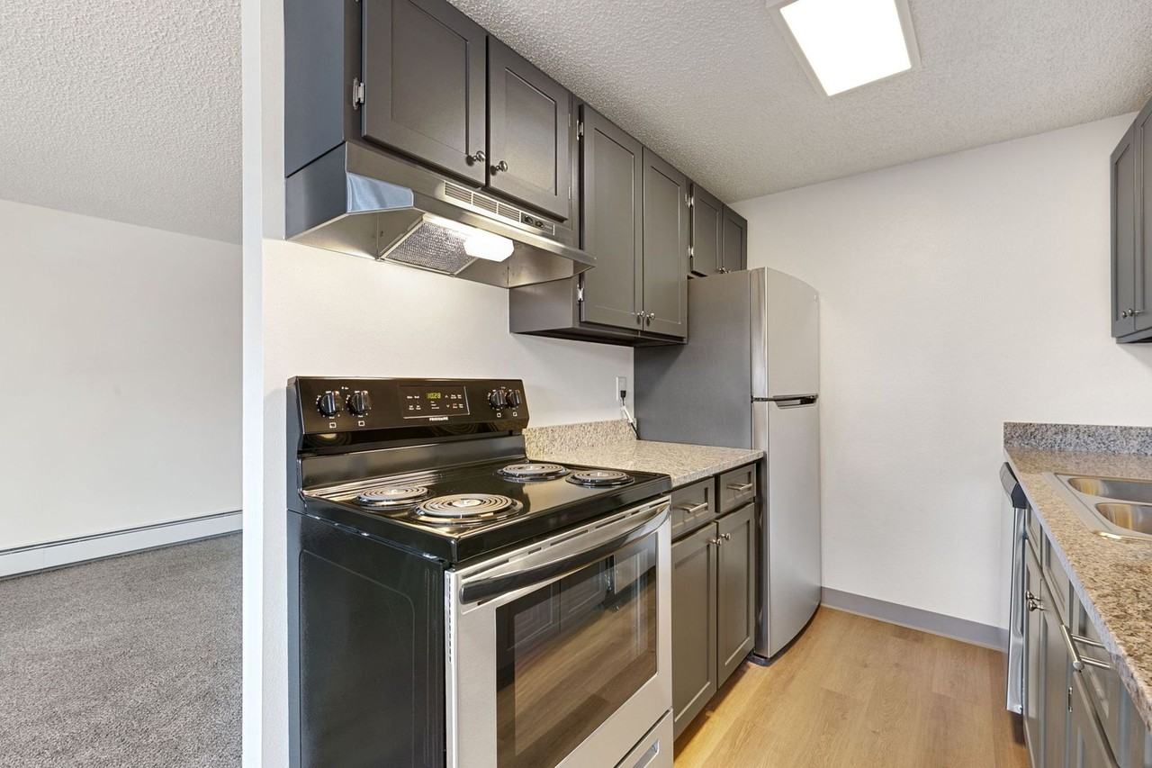 3342-3358 Butternut Dr (8 units) - Photo 4 of 11