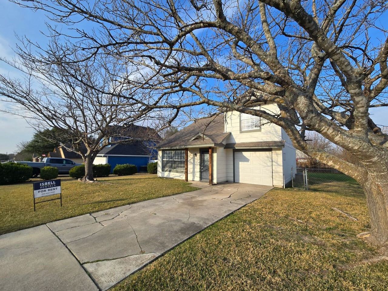 2313 Lazy Ridge Dr - Photo 2 of 23