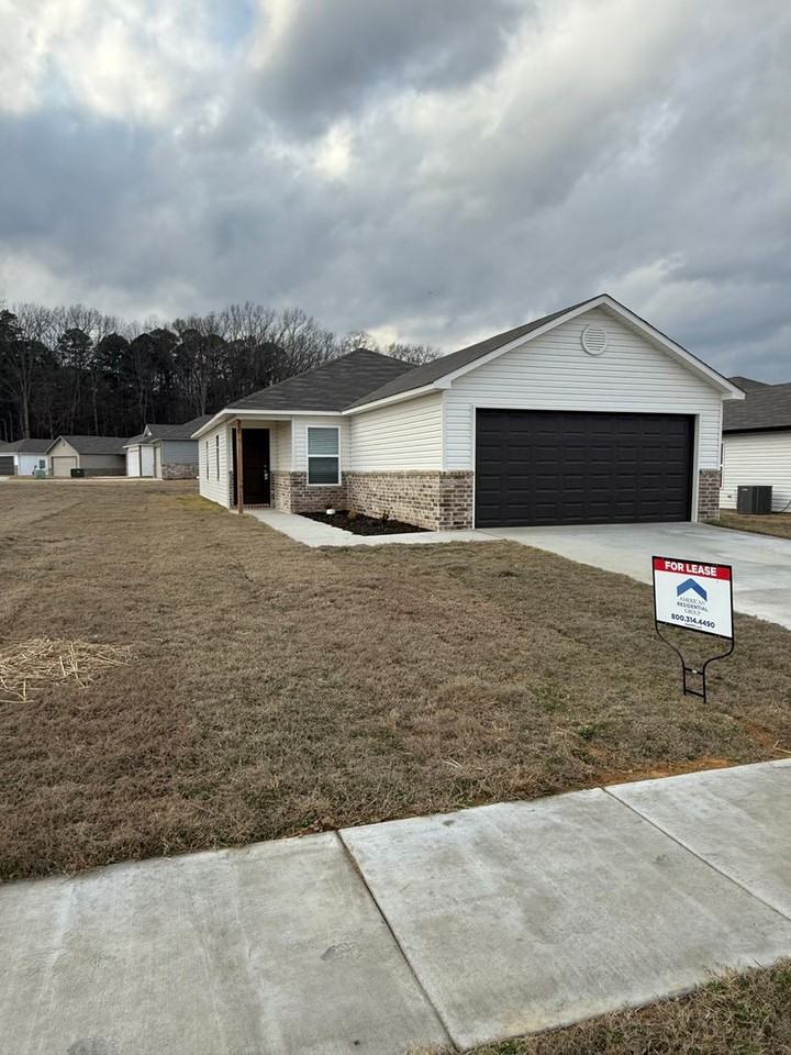 250 Leruss Blvd - Photo 6 of 14