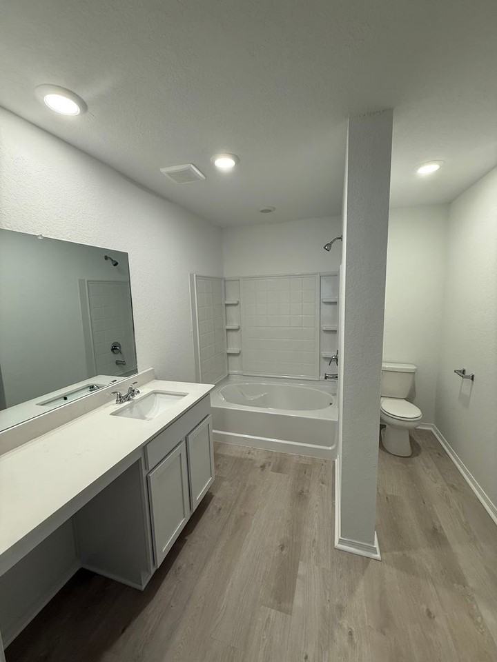 250 Leruss Blvd - Photo 7 of 14
