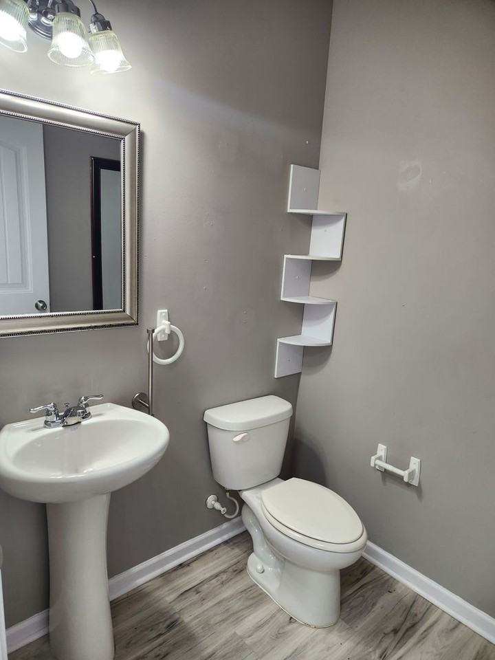 201 Flowing Meadows Dr - Photo 5 of 16