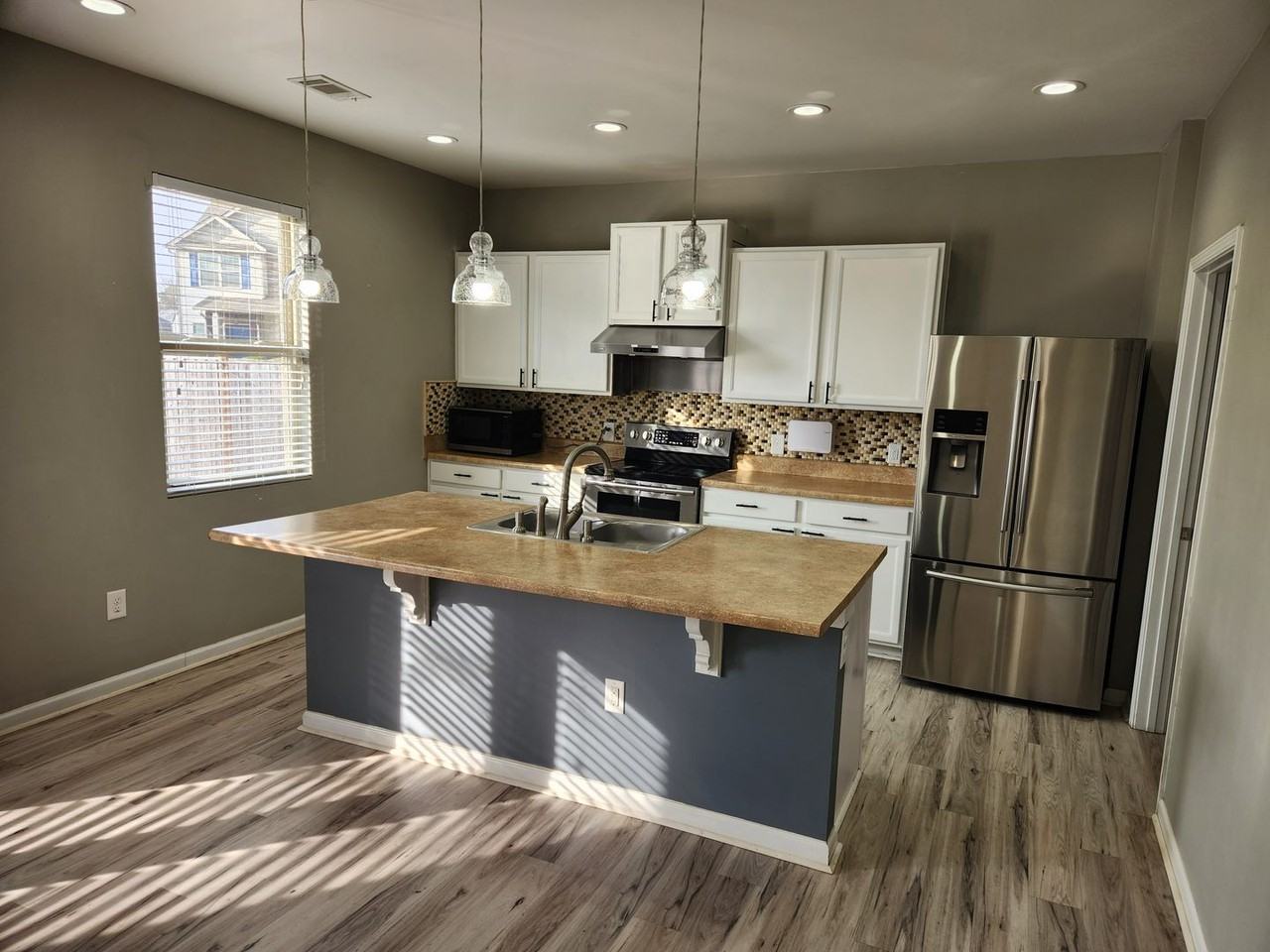 201 Flowing Meadows Dr - Photo 6 of 16