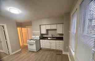 featured image of 1512 1512/1514 N Jefferson St