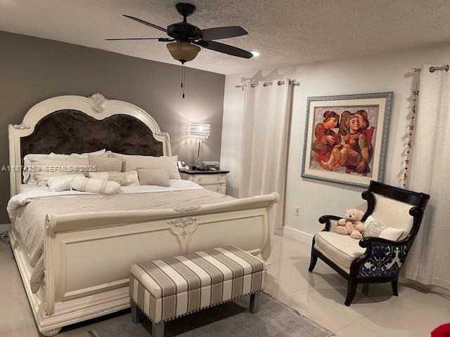 2701 SW 79th Ct - Photo 6 of 11