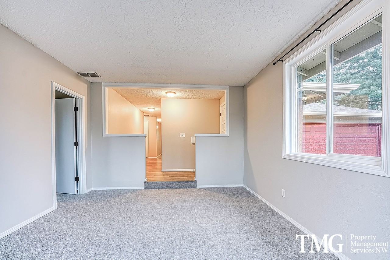 9910 Ne 30th Cir - Photo 3 of 35