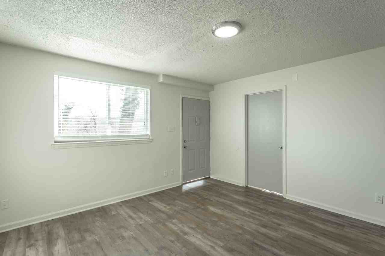 Kate's View Apartments - Photo 4 of 50