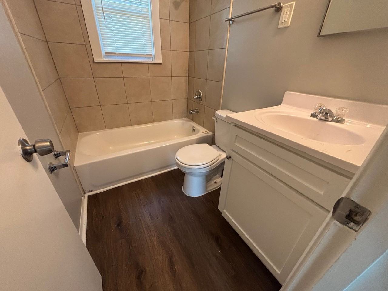 3803 Kalamath Cv - Photo 2 of 19