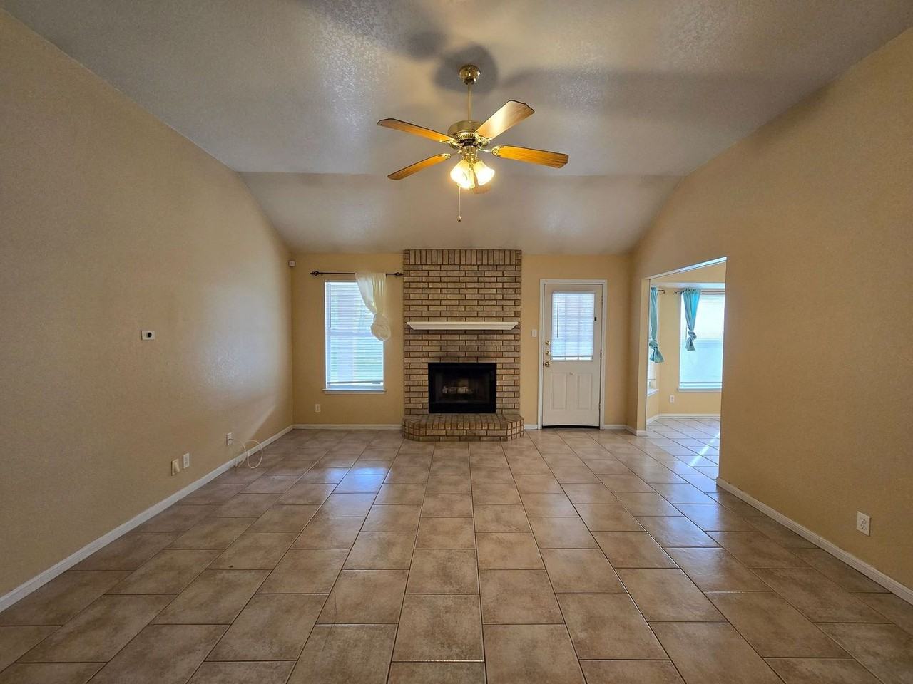 3302 Christie Dr - Photo 3 of 17