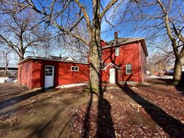 featured image of 297 W Larch Ave