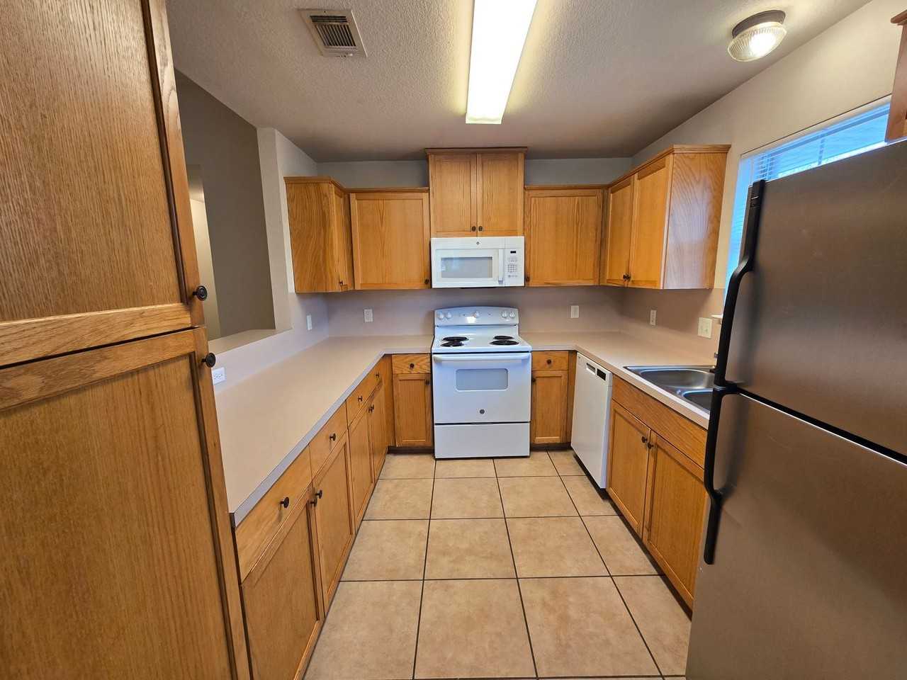 3752 Oldenburg Ln - Photo 6 of 20