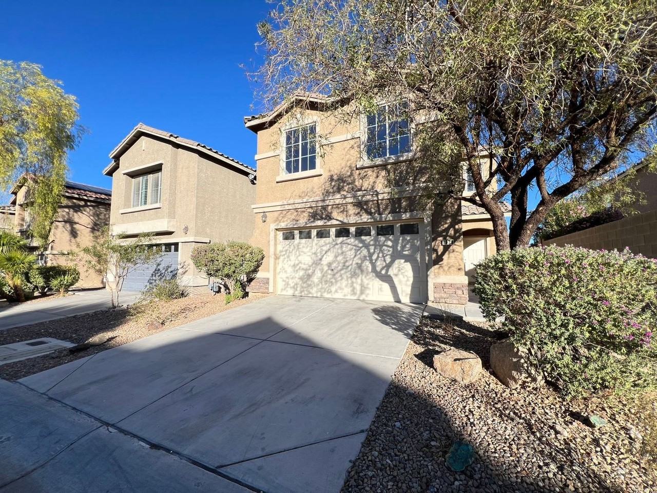 7928 Dexter Falls St - Photo 2 of 34