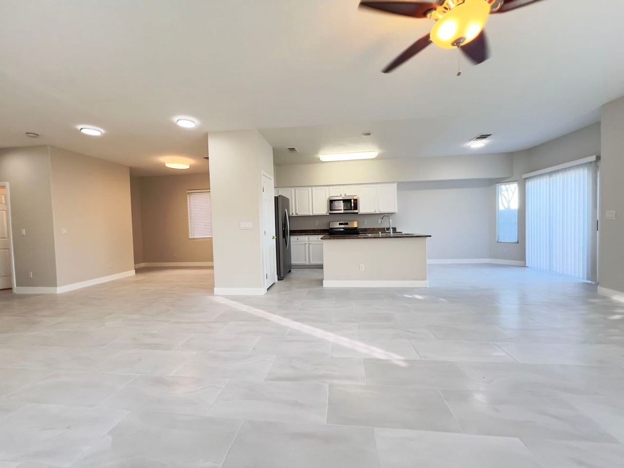 7928 Dexter Falls St - Photo 5 of 34