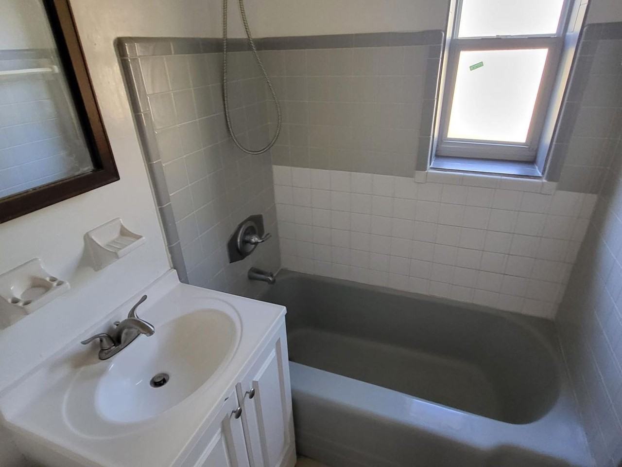 4379 Neptune Dr Se - Photo 4 of 16