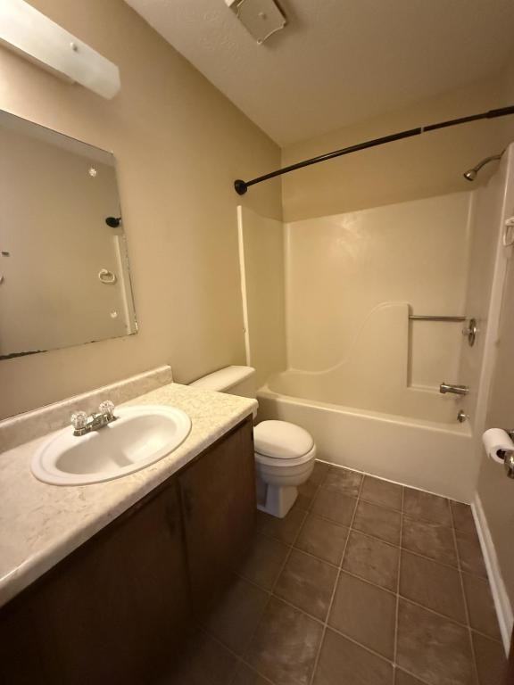 1238 Clear Ridge Ln - Photo 4 of 11