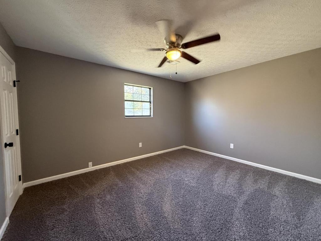 1240 Clear Ridge Ln - Photo 6 of 11