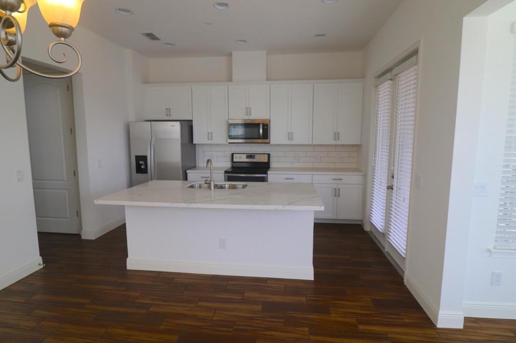 8224 Elion St - Photo 3 of 12