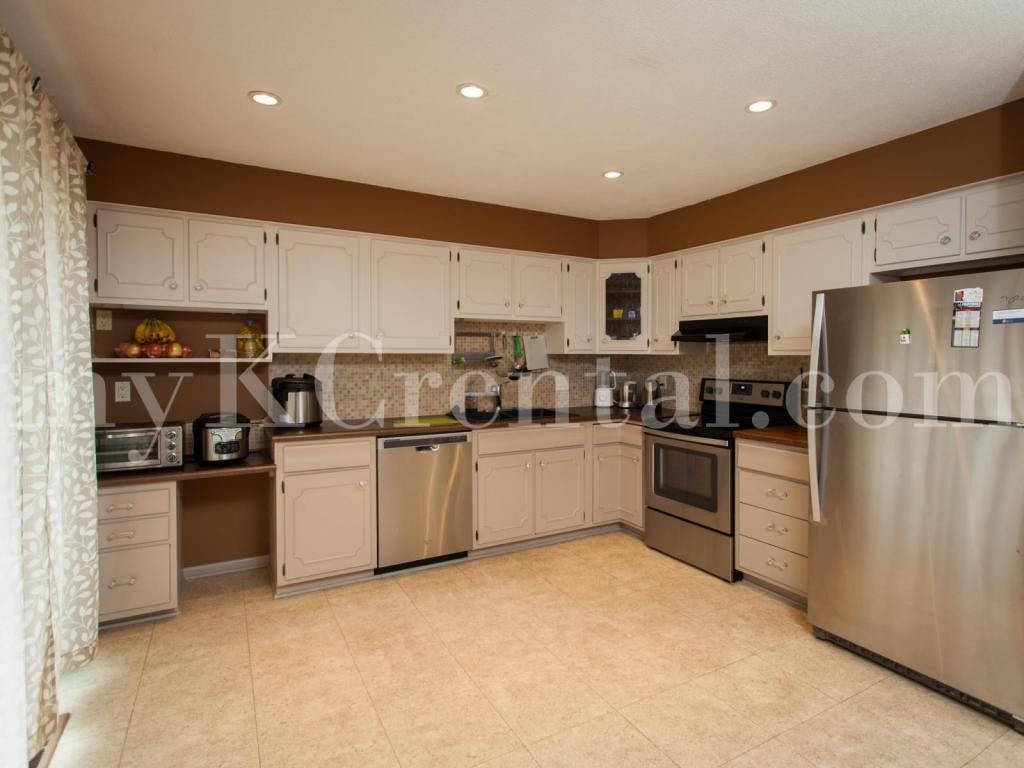 9619 Outlook Dr - Photo 2 of 20