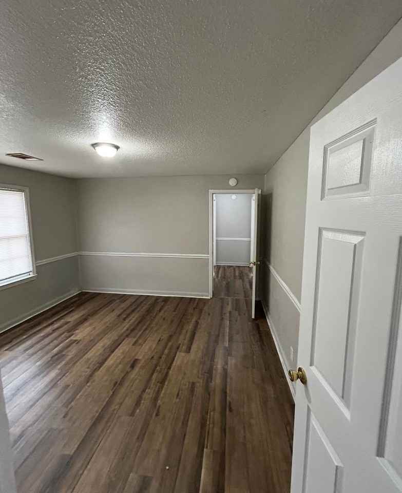 49 Central Ave - Photo 4 of 15