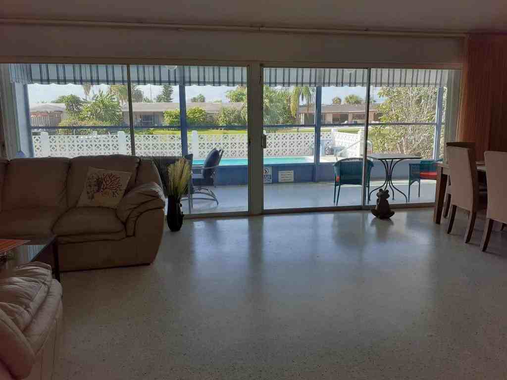 146 Bimini Rd - Photo 2 of 34