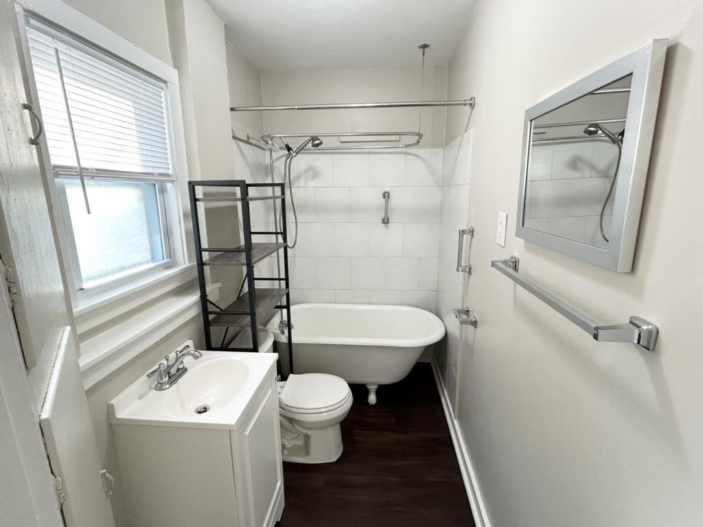 519 S Midler Ave - Photo 6 of 9