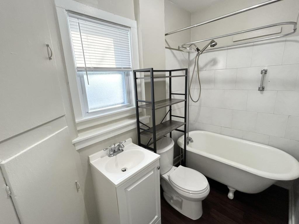 519 S Midler Ave - Photo 7 of 9