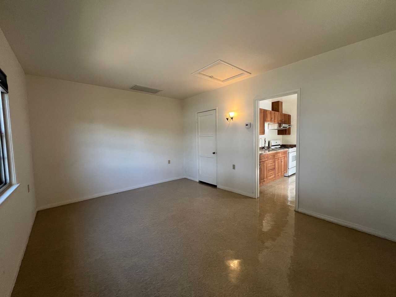 Sun Valley Duplex - Photo 6 of 31