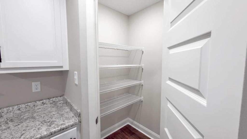 1522 Woodard St - Photo 4 of 35