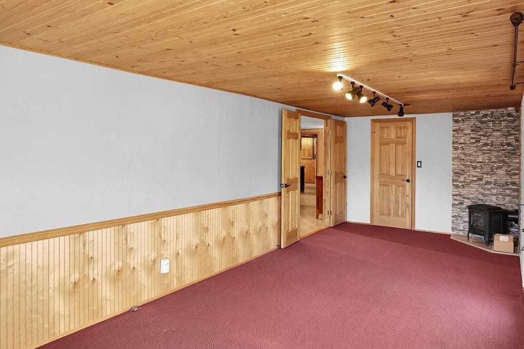 9140 Picabo Rd - Photo 5 of 18