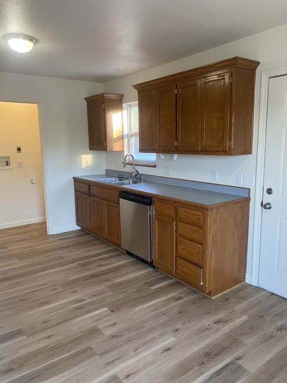 604 W Jackson St - Photo 4 of 11