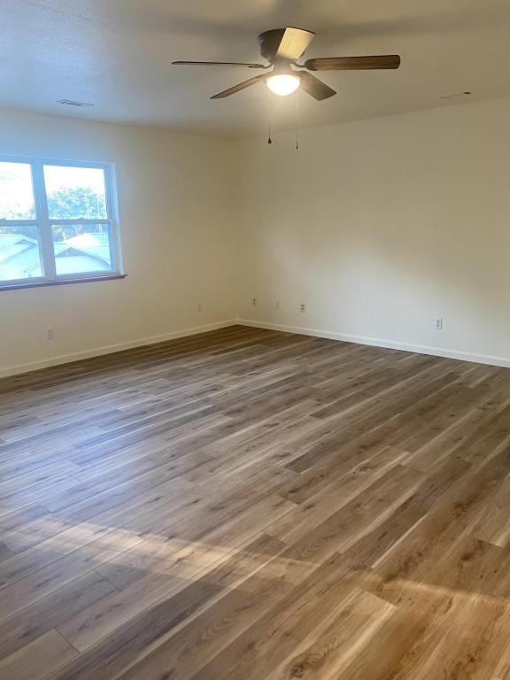 604 W Jackson St - Photo 5 of 11