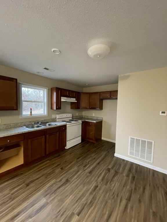 3043 Easy St - Photo 4 of 16