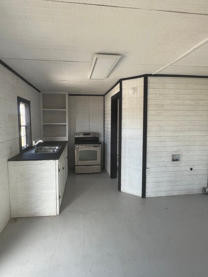 113 County Road 3192 #B - Photo 4 of 5