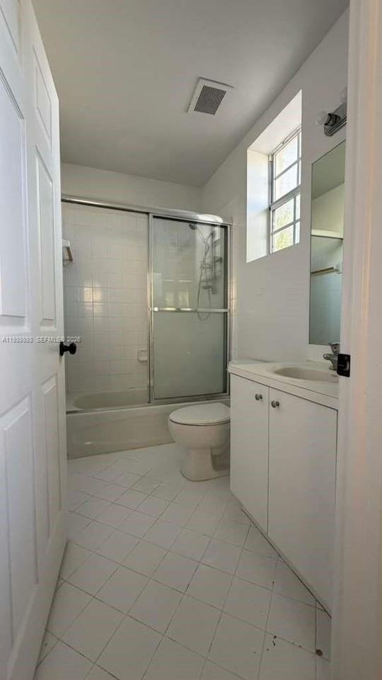 1555 NE 33rd Rd - Photo 7 of 18