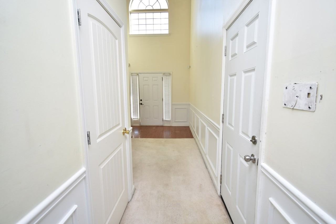 2307 Trinity Cir - Photo 2 of 19