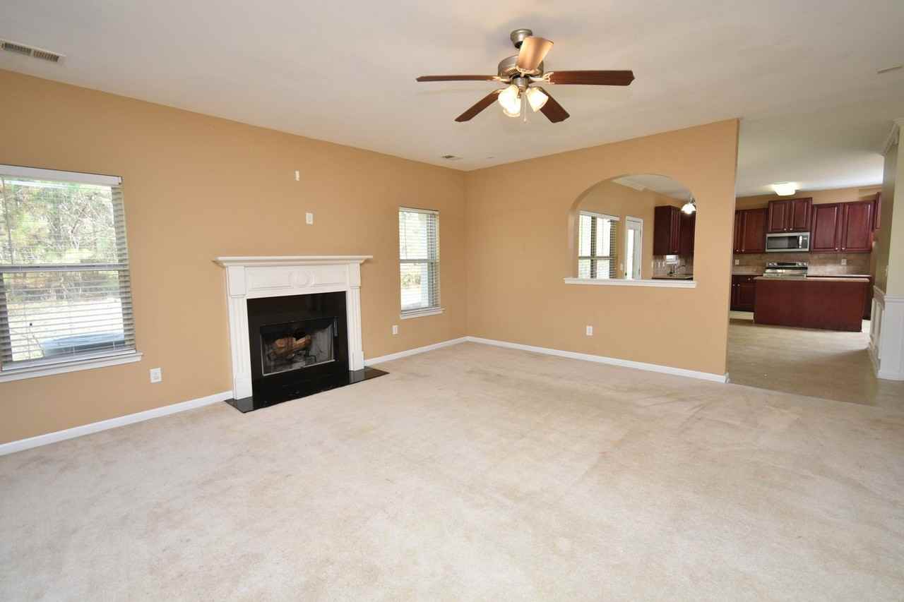 2307 Trinity Cir - Photo 4 of 19