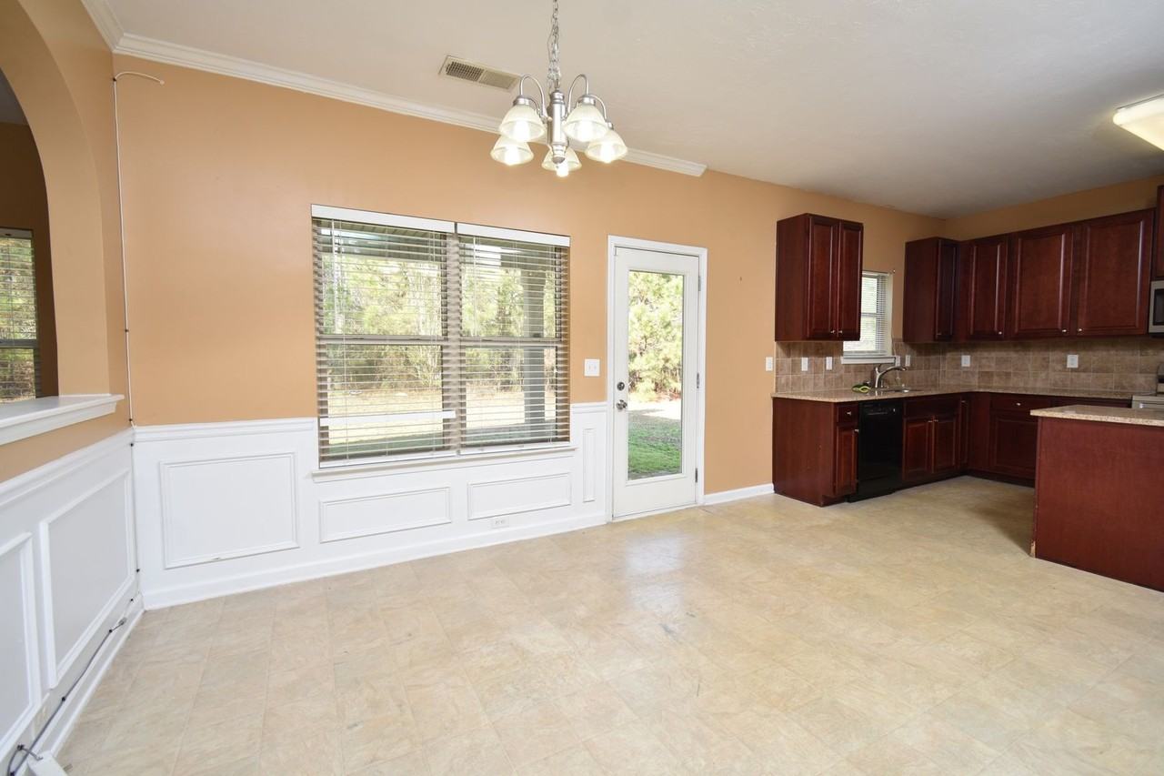 2307 Trinity Cir - Photo 6 of 19