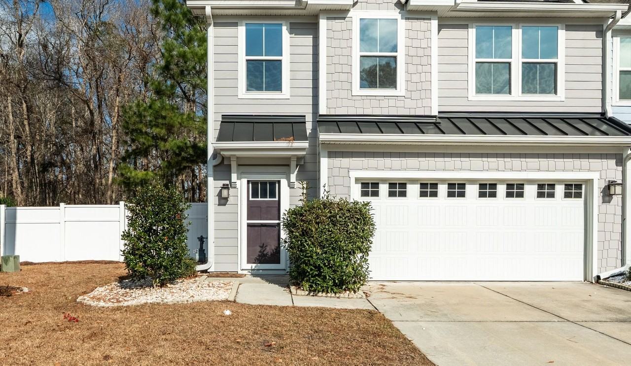 411 Grand Palm Ln #1 - Photo 4 of 37