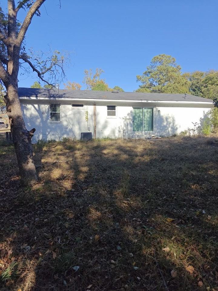 2517 Kensington Dr E - Photo 2 of 27