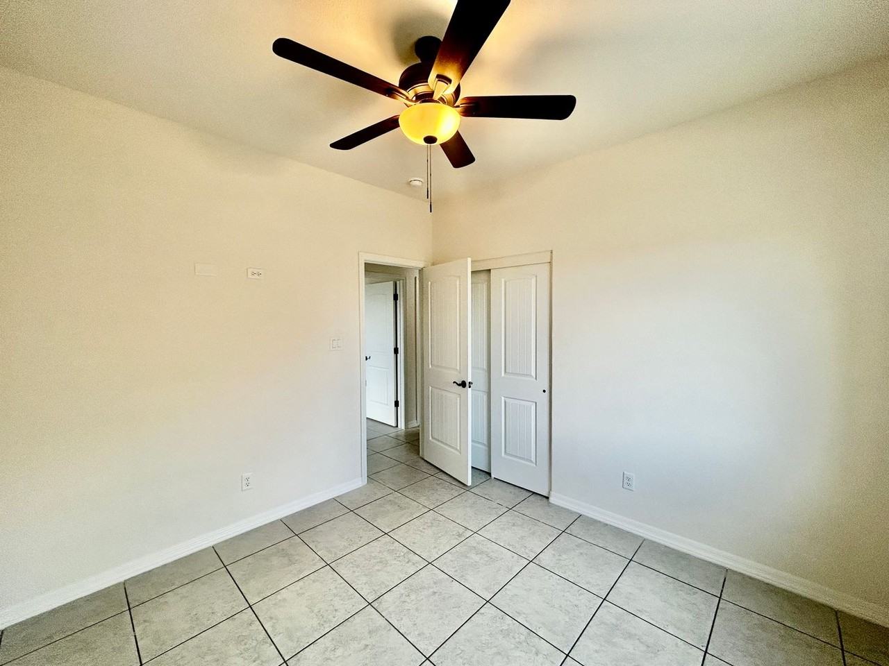 7876 E 34th Pl - Photo 7 of 18