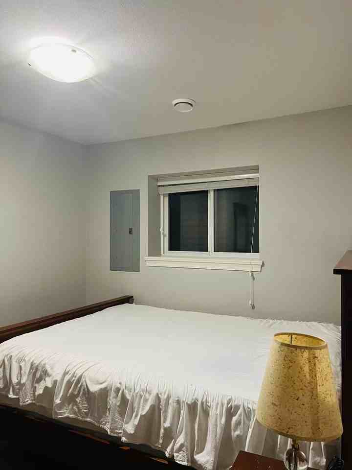 3435 148 Street - Photo 5 of 6