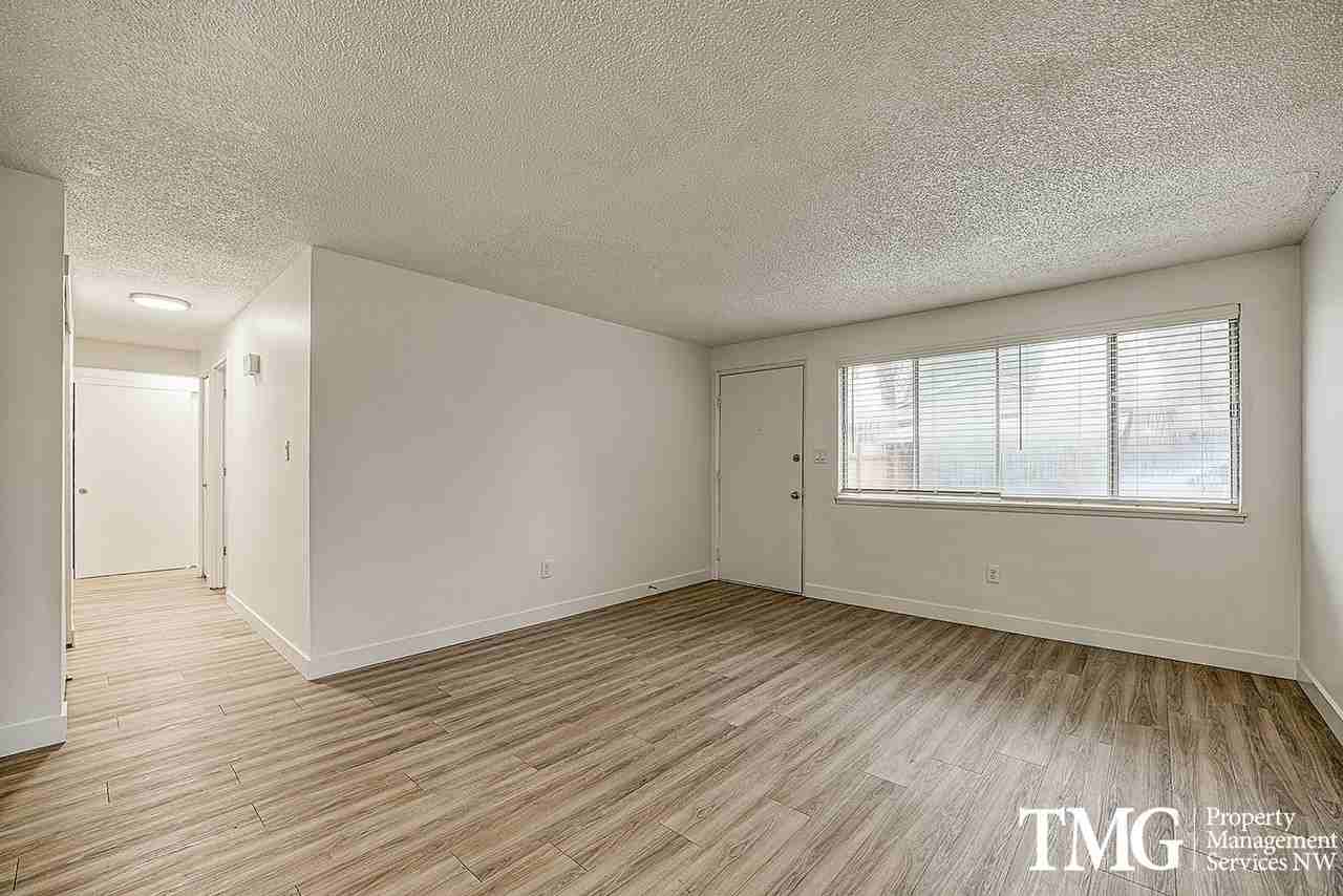 3505 K St #A - Photo 4 of 19