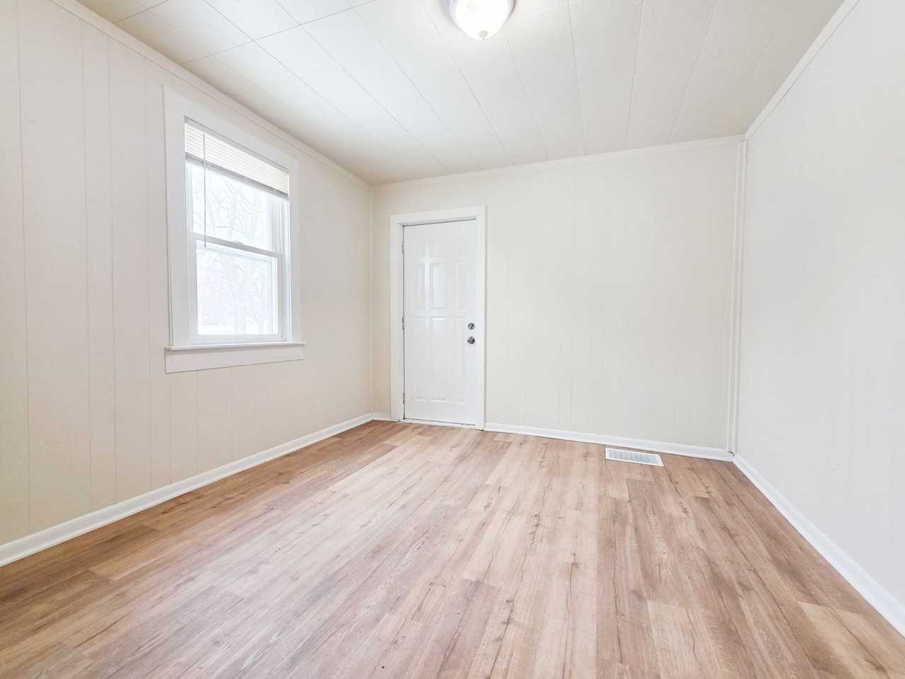 1405 Day St - Photo 7 of 12