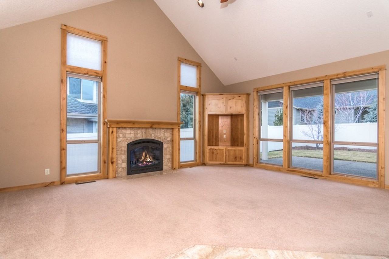 3733 Sw Yew Ln - Photo 7 of 38