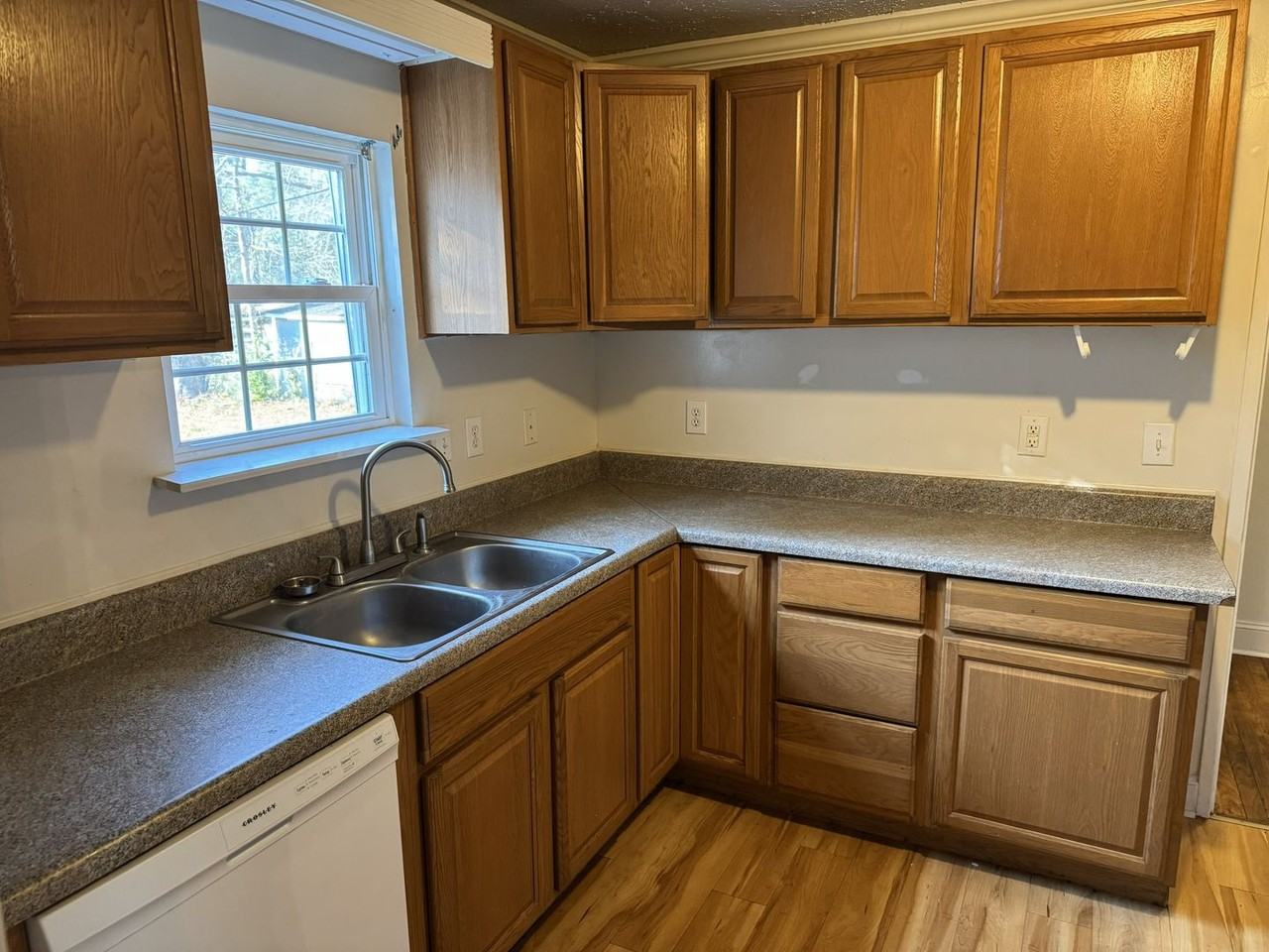 115 Kenneth Blvd - Photo 5 of 18