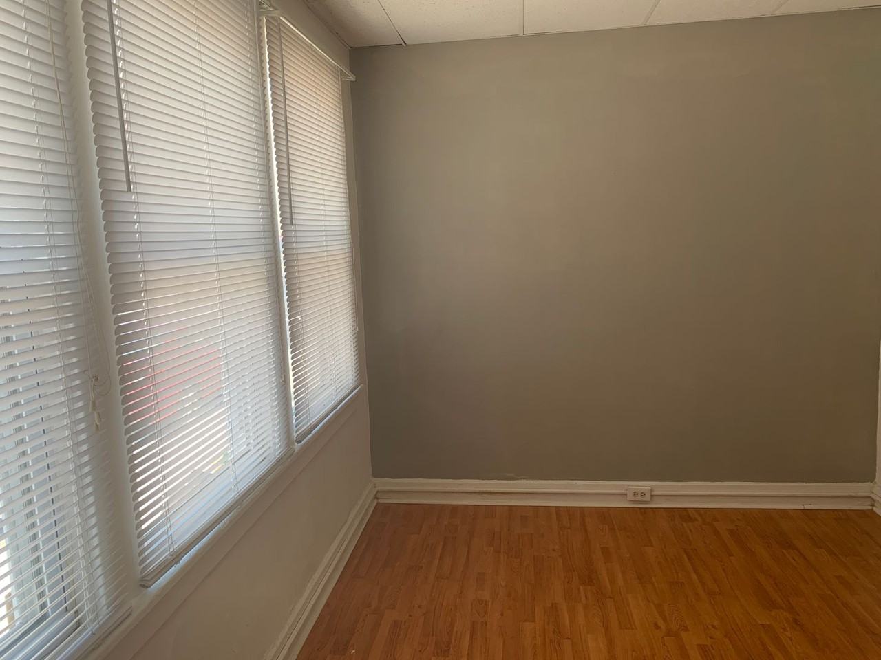 3414 Bates St - Photo 5 of 12