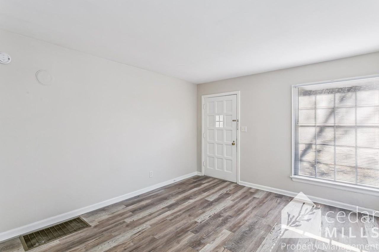 2602 E Grail St - Photo 2 of 12