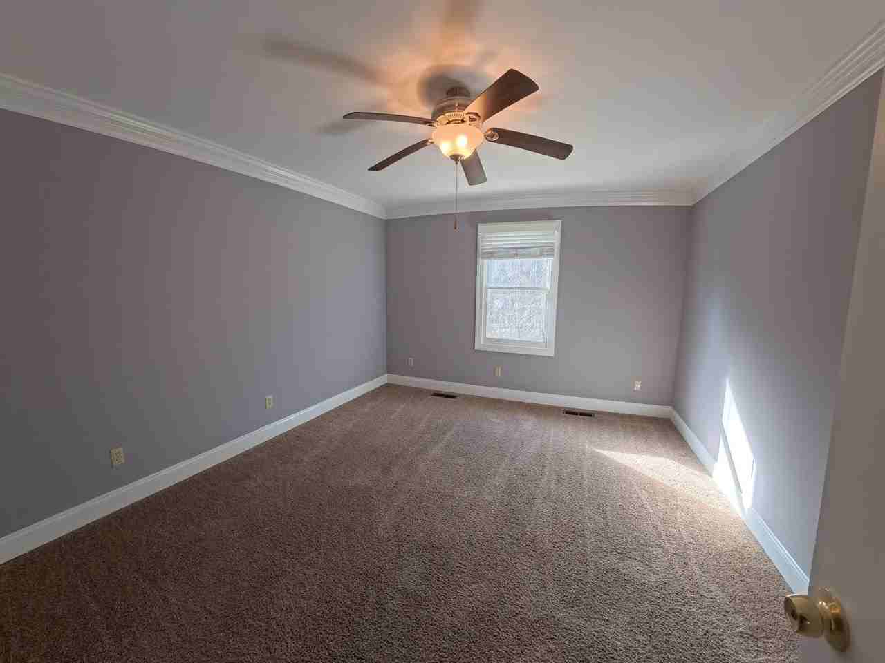 127 Creekview Ct - Photo 7 of 13