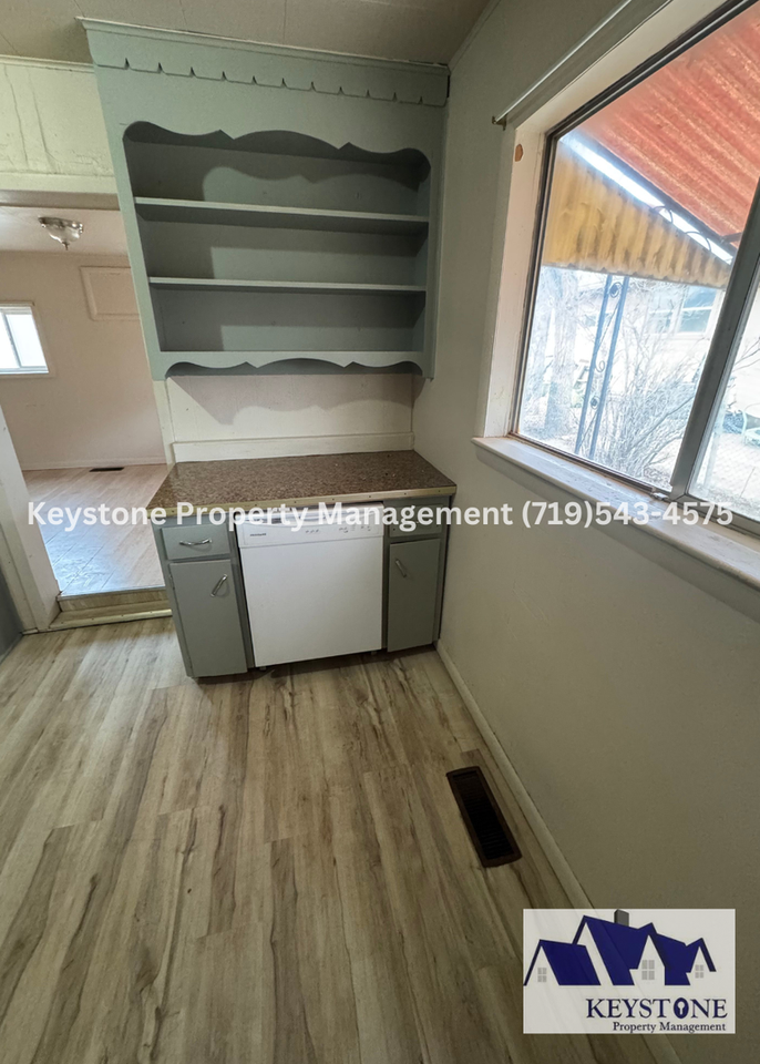 1609 Evergreen St - Photo 6 of 15