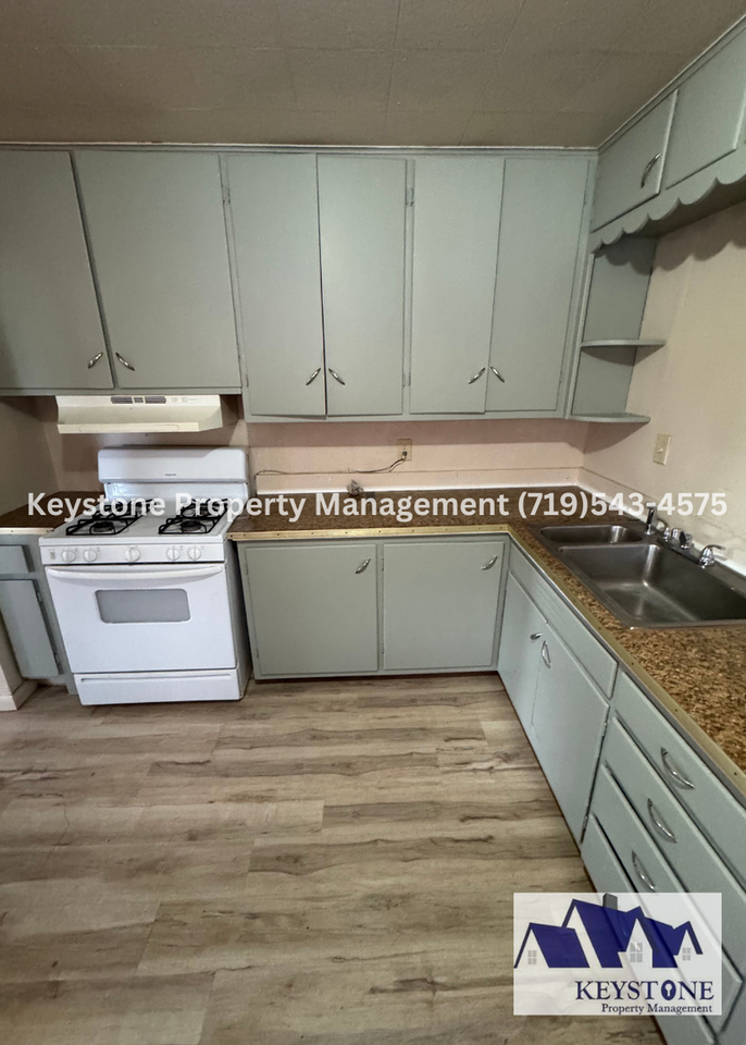 1609 Evergreen St - Photo 7 of 15